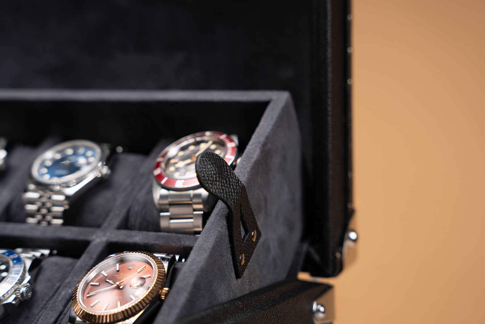 Petra Watch Case - Saffiano Black For 8 Watches