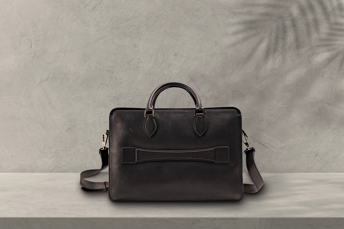Bosphorus LeatherBriefcase - Silky Black